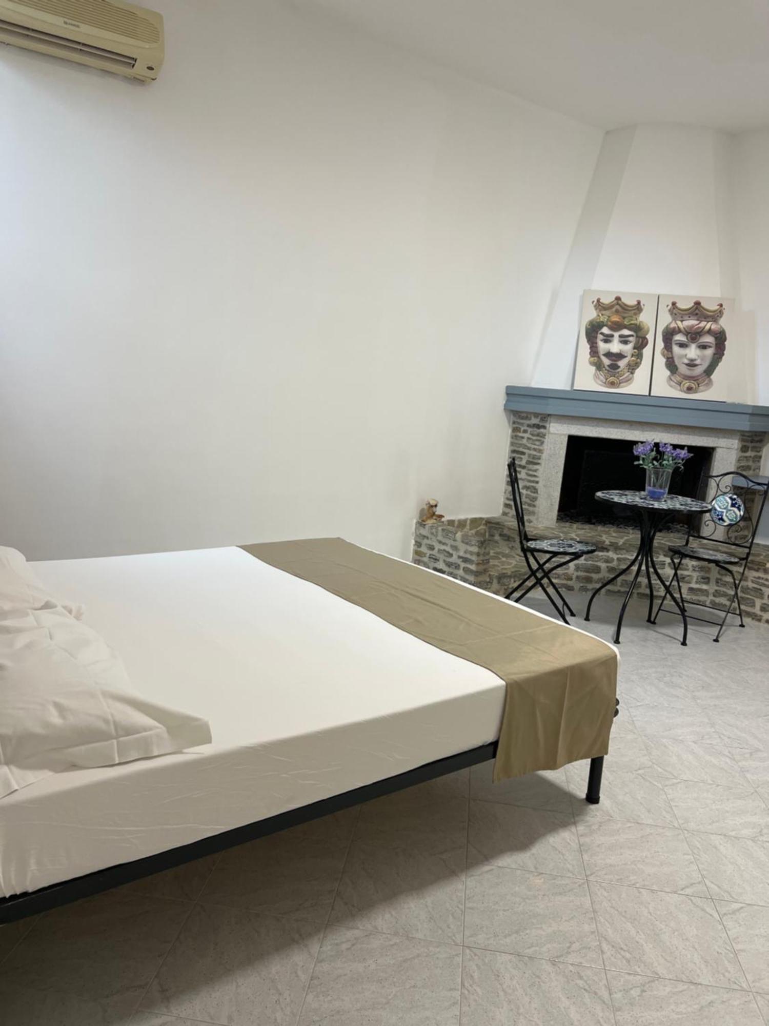 Villa Dolce Vita Rooms Кастеллуццо Екстер'єр фото